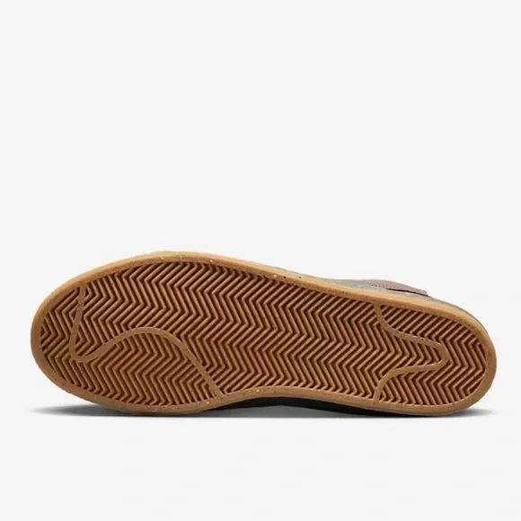 Skate Shoes
Nike SB Zoom Blazer Mid
Premium Plus Plum Eclipse/Kumquat/Gum Yellow - Picture 8 of 16